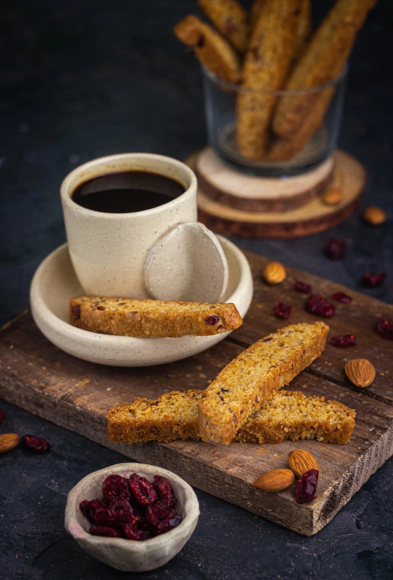 almond cranberry biscotti